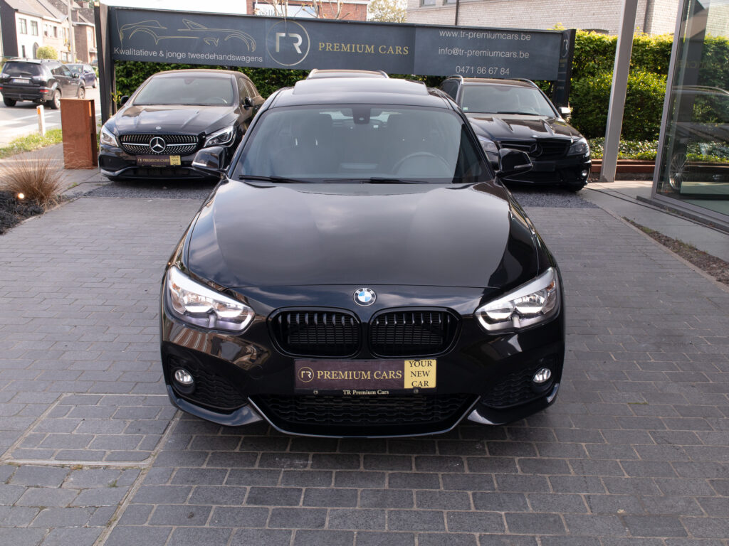 BMW 118I M-Pack l Full Black l Sunroof l Shadow l Automaat