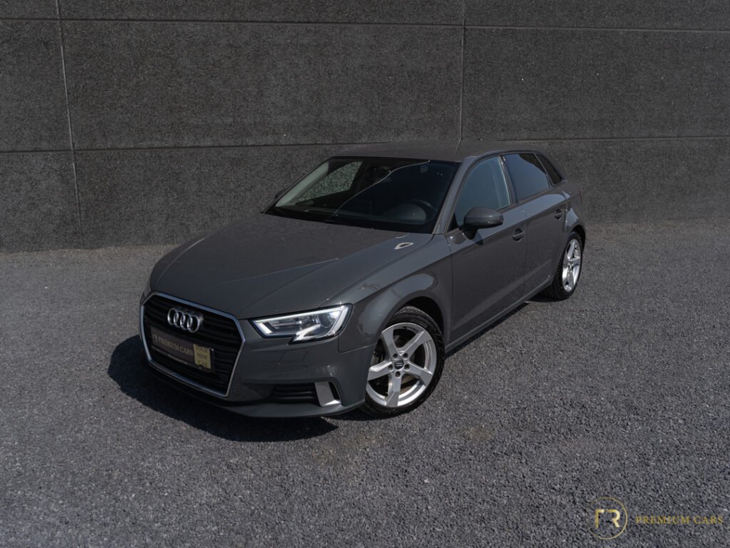 Audi A3 l 1.6 TDI l Navi l PDC V+A l LED l Heated S.