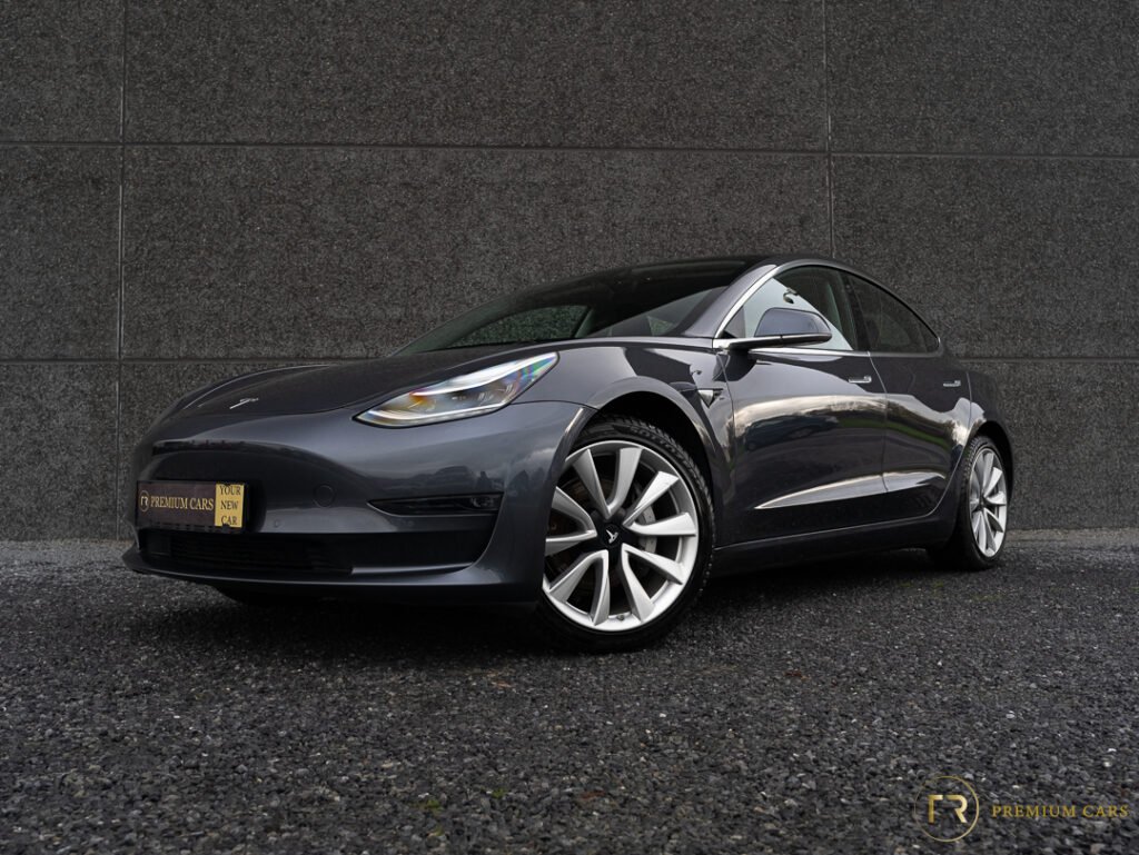 Tesla Model 3 Long Range l Dual Motor l Full Option l 19" Rims l 21% BTW In