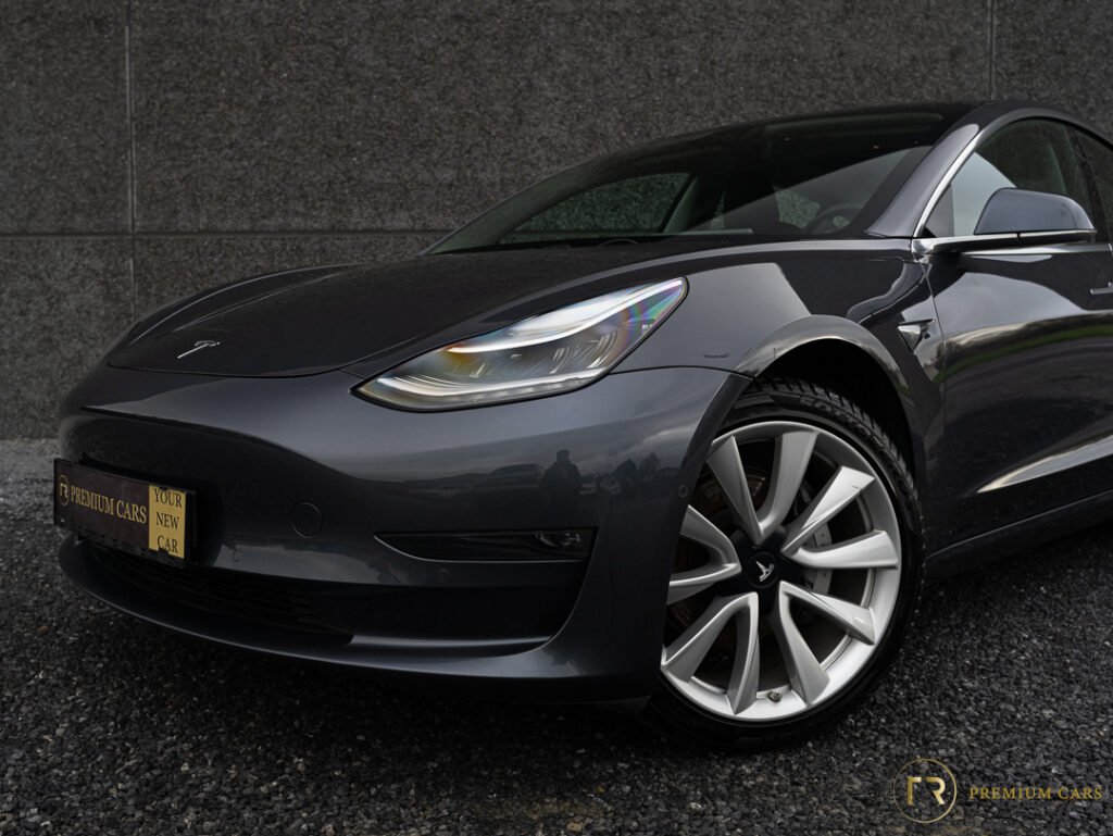 Tesla Model 3 Long Range l Dual Motor l Full Option l 19" Rims l 21% BTW In