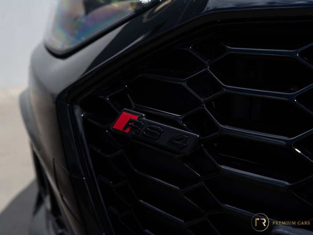 Audi RS4 Avant l Quattro l Pano l B&O l Sport Diff