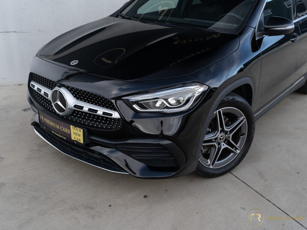 Mercedes GLA250e l AMG Line l Pano
