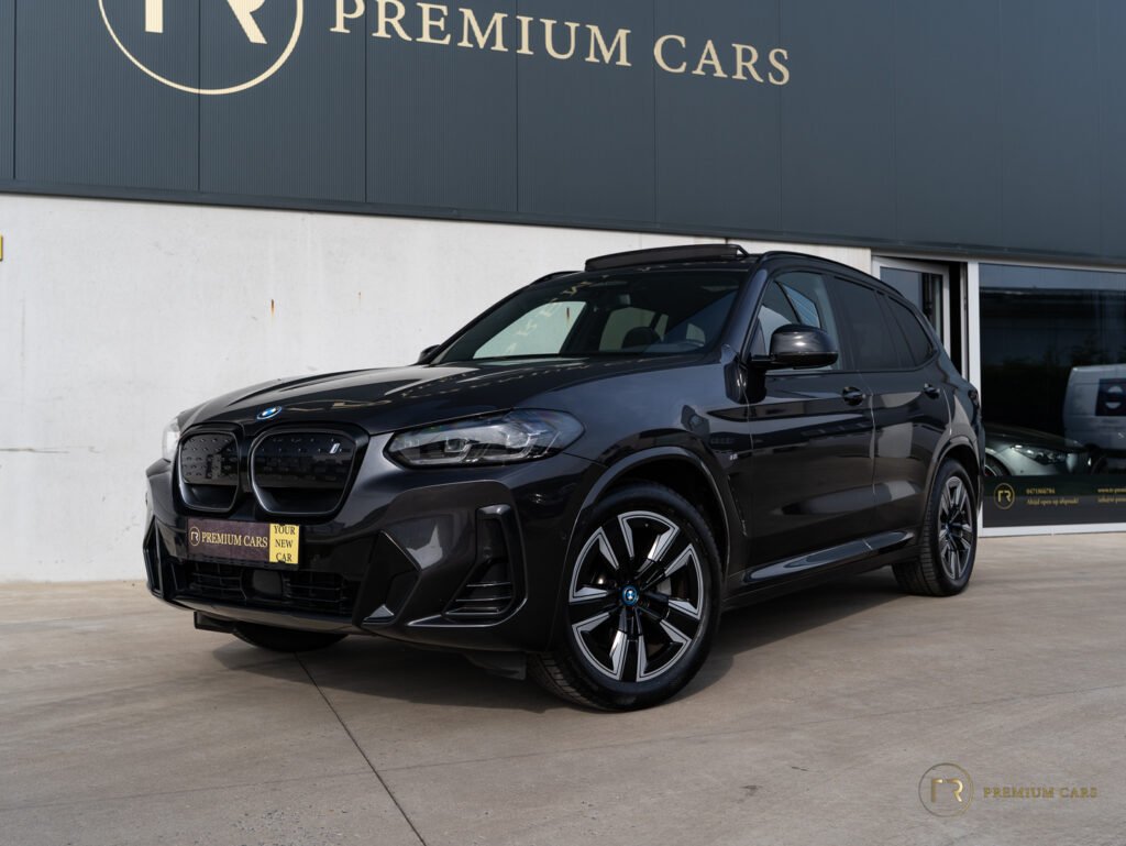 BMW IX3 l M-Pack l Pano l Camera